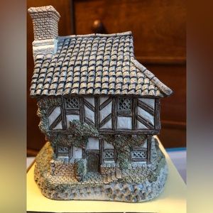 DAVID WINTER VINTAGE 1985 Charming Cottage Figurine - Brown and Gray